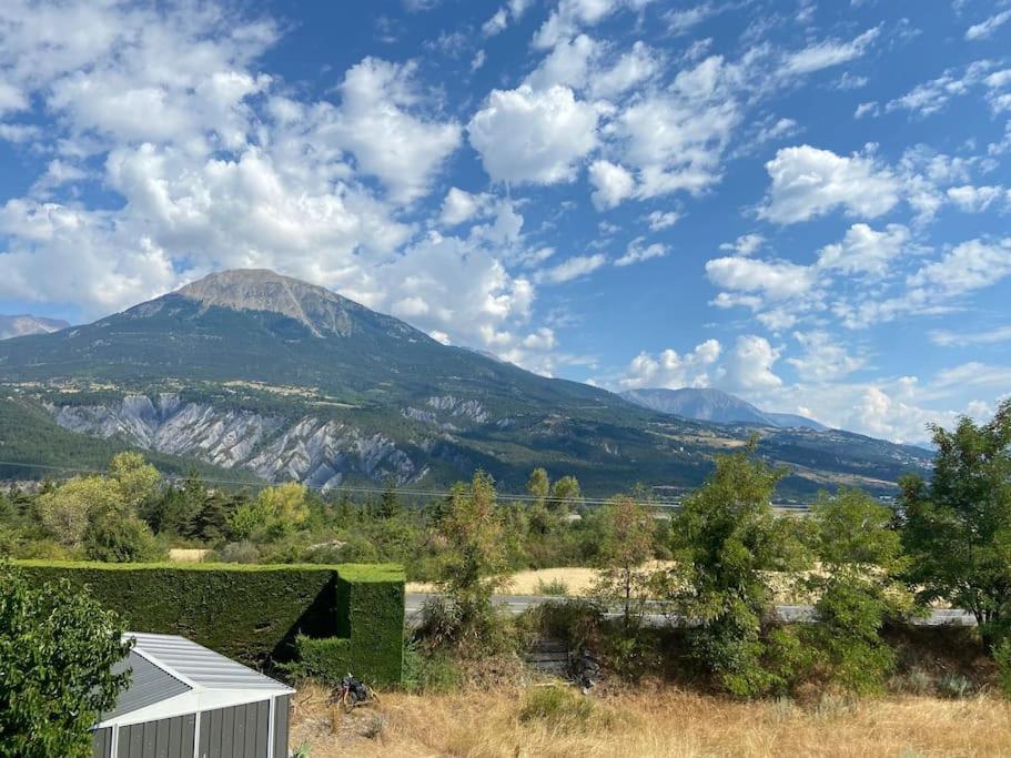 Appartement Familial A Crots Екстер'єр фото